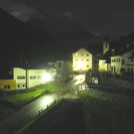 Hotel Edelweiss Malles Venosta Luaran gambar
