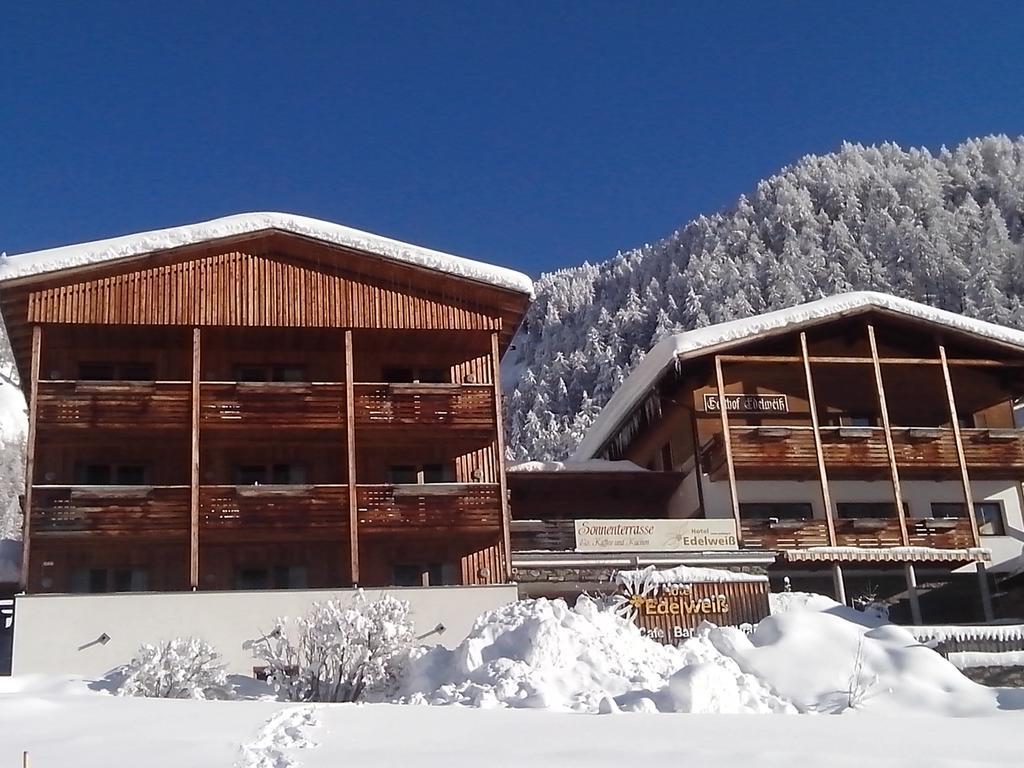 Hotel Edelweiss Malles Venosta Bilik gambar