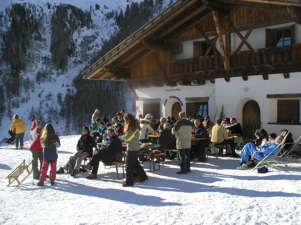 Hotel Edelweiss Malles Venosta Luaran gambar