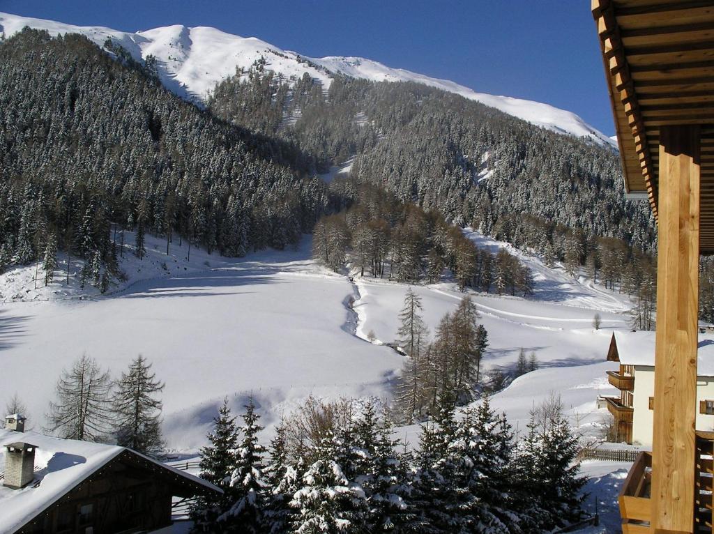 Hotel Edelweiss Malles Venosta Luaran gambar